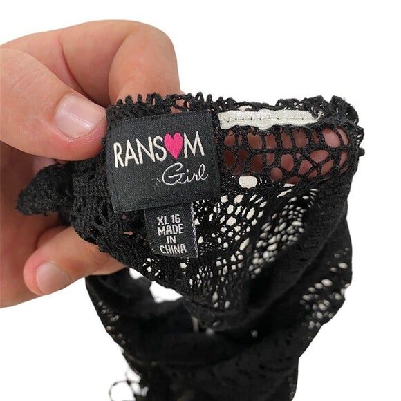 Ransom Girl Crochet Scarf Women's Black Tassel Neck Fashion Size XL - Picture 5 of 6